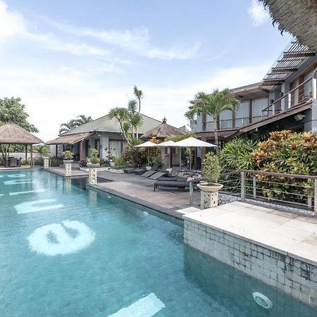 Villa Hening Jimbaran Esterno foto