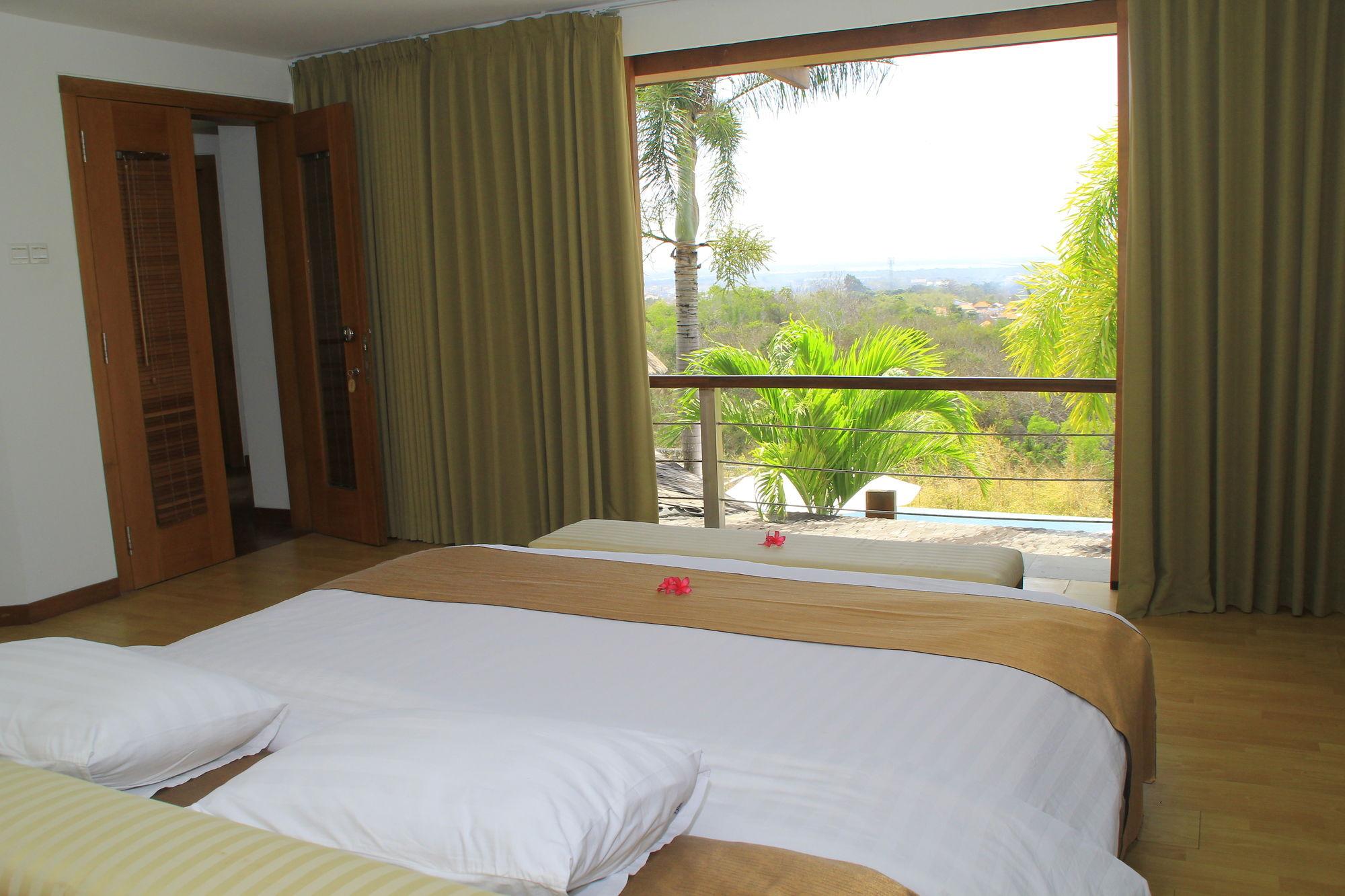 Villa Hening Jimbaran Esterno foto