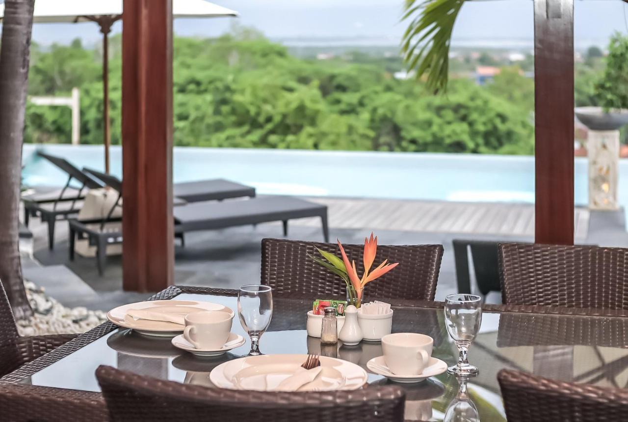 Villa Hening Jimbaran Esterno foto