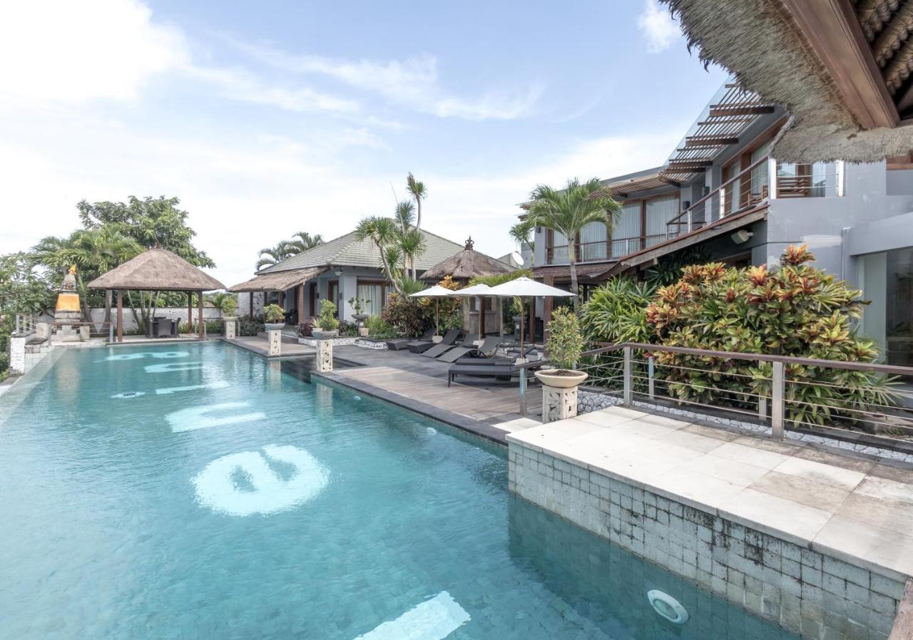 Villa Hening Jimbaran Esterno foto